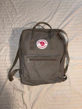 Ffjallraven Kanken- Grey